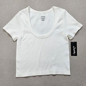 Justify Gardenia White Seamless Ribbed Scoop Neck Crop Tee Shirt Medium NEW